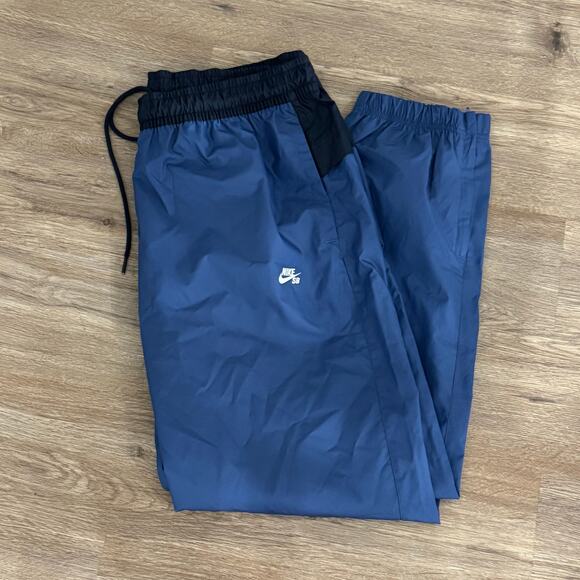 Nike SB Track pants Sz L Unisex - Picture 1 of 10